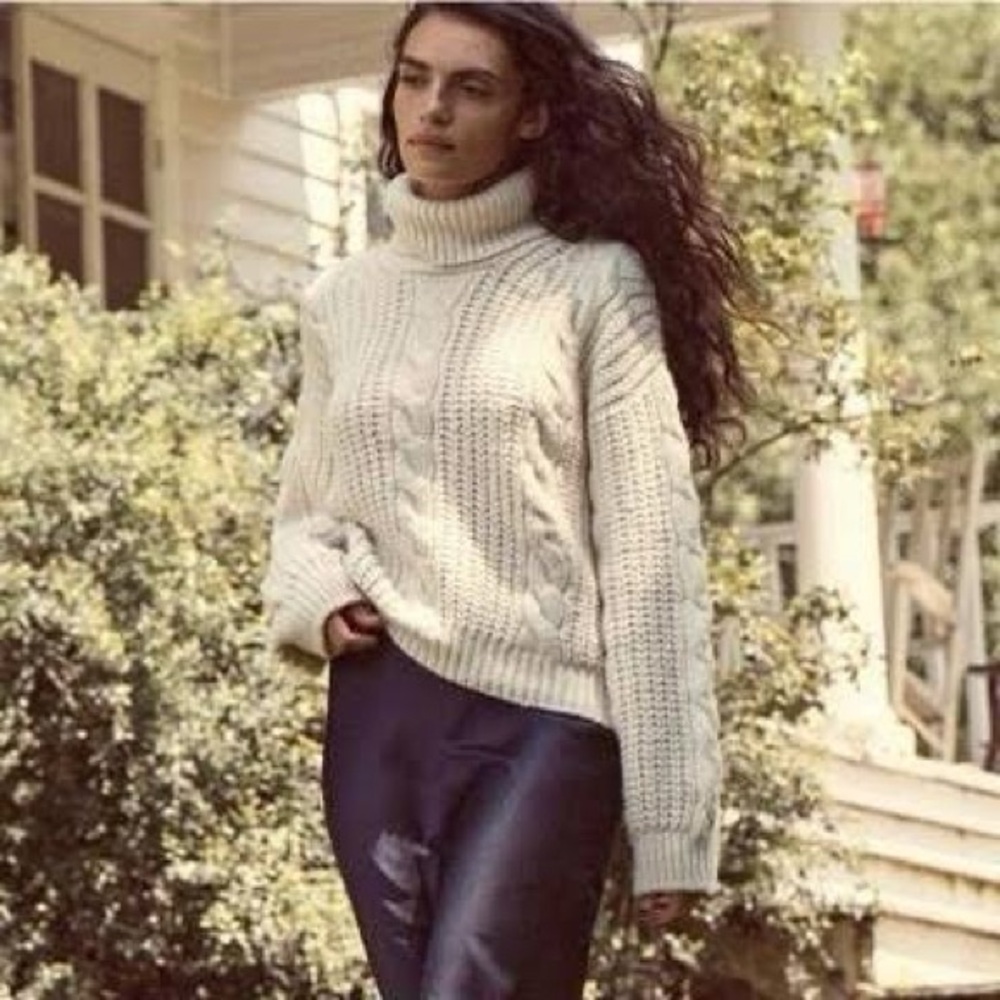 Doen Leighton Cream Cable Knit Turtleneck Sweater